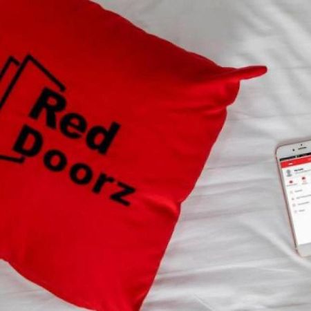 Reddoorz Plus Near Rs Rk Charitas 2 Palembang Buitenkant foto