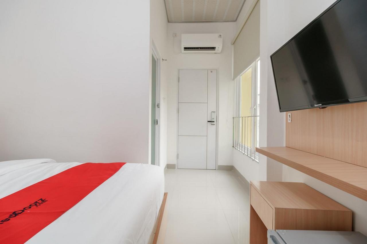 Reddoorz Plus Near Rs Rk Charitas 2 Palembang Buitenkant foto