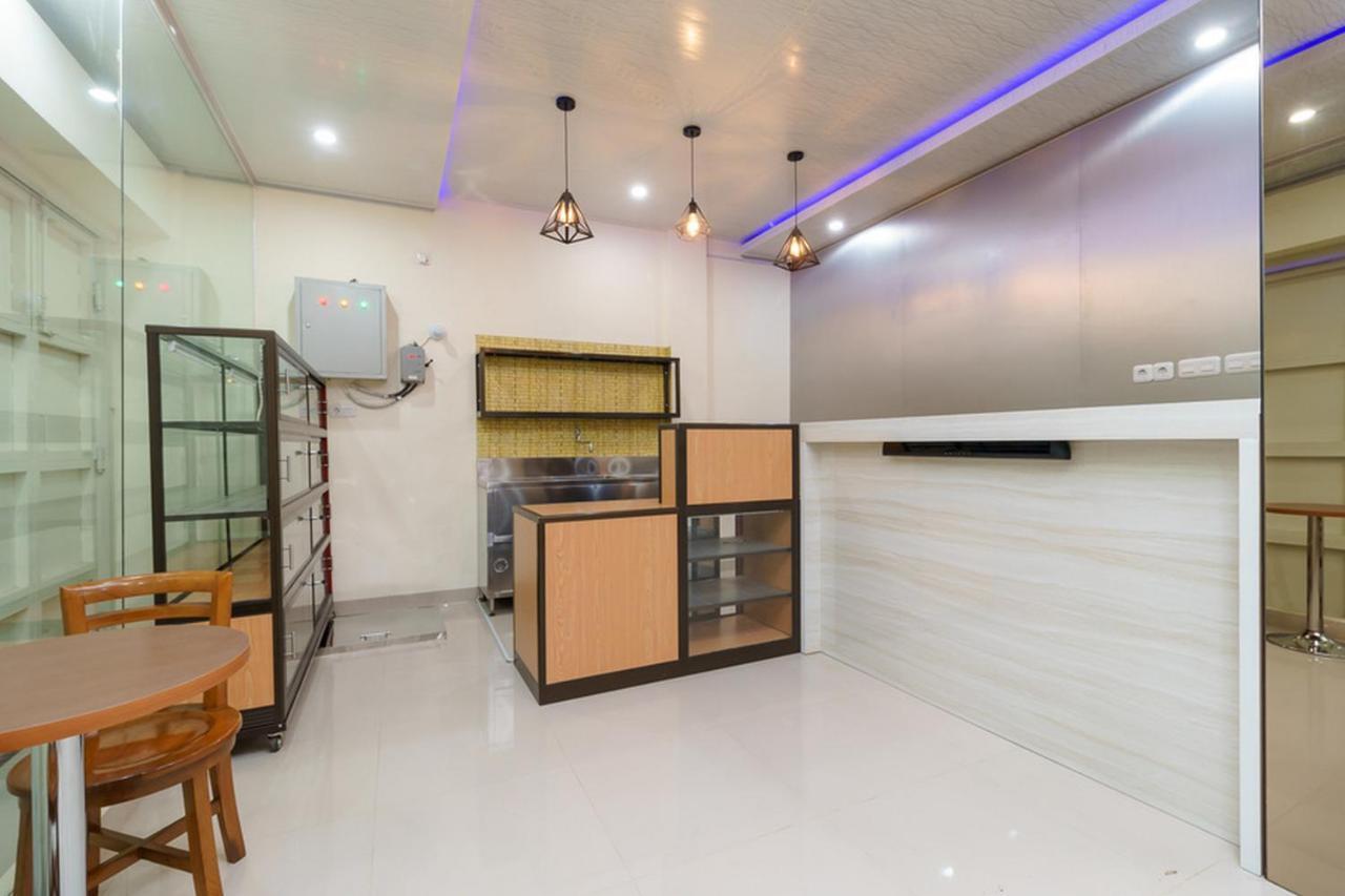 Reddoorz Plus Near Rs Rk Charitas 2 Palembang Buitenkant foto