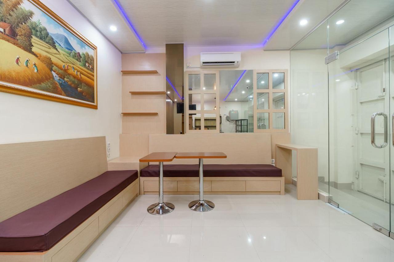 Reddoorz Plus Near Rs Rk Charitas 2 Palembang Buitenkant foto