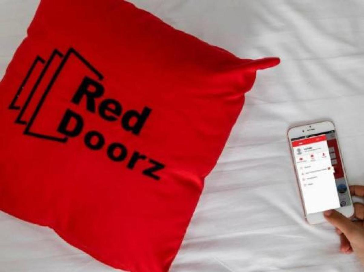 Reddoorz Plus Near Rs Rk Charitas 2 Palembang Buitenkant foto